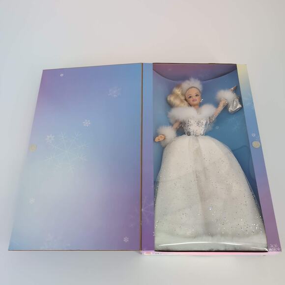 Winter's Reflection Barbie 2002 Vintage Collectible Mattel 55682 Doll - NRFB - Picture 4 of 16